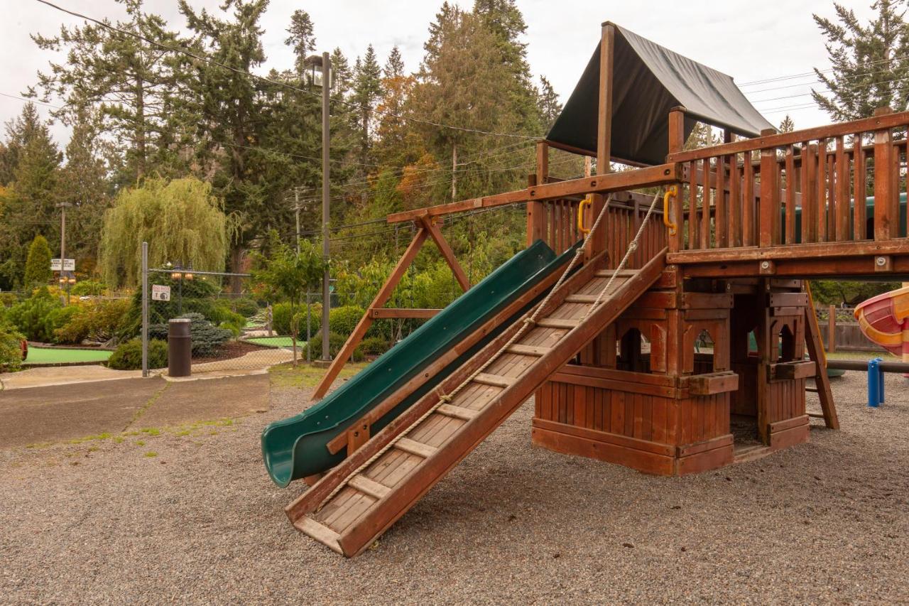 Riverside Resort & Rv Park شاطئ كواليكم المظهر الخارجي الصورة
