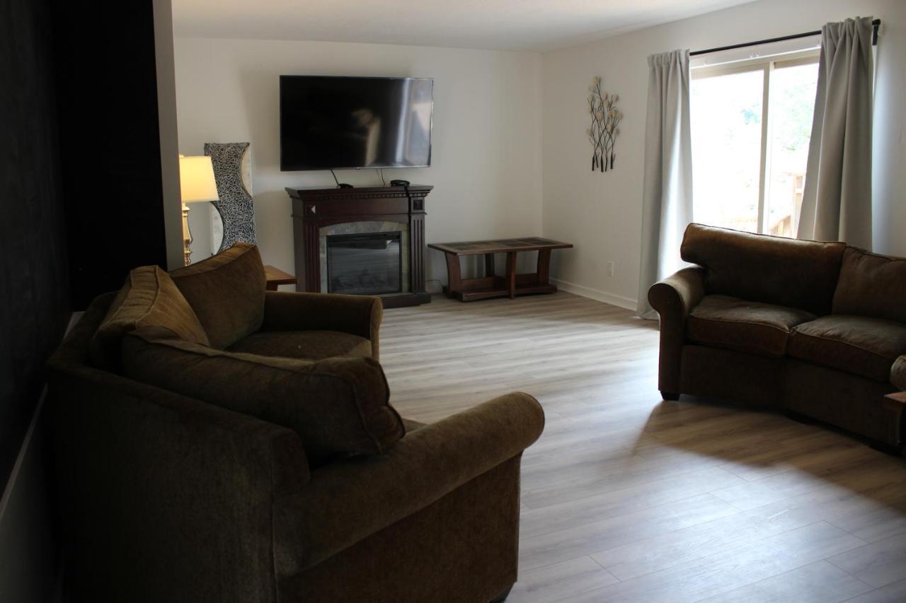 Riverside Resort & Rv Park شاطئ كواليكم المظهر الخارجي الصورة